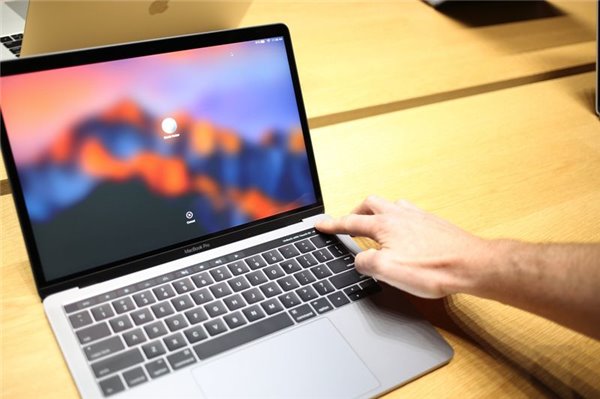 2016款苹果全新13/15英寸MacBook Pro现场实拍图赏