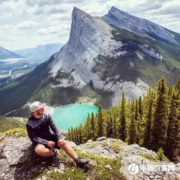 手机拍照技巧：男生拍照姿势大全 这样拍一定帅！