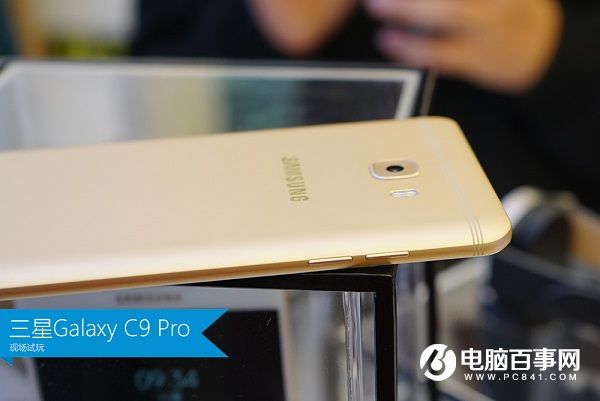 微缝天线设计 三星C9 Pro真机图赏