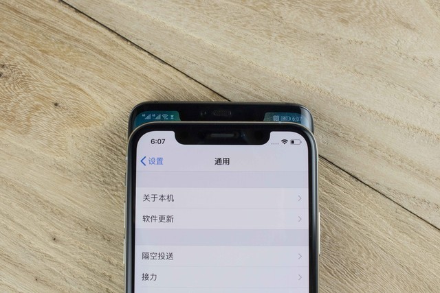 iPhone XS和华为Mate20 Pro哪个好？华为Mate20 Pro对比苹果XS评测